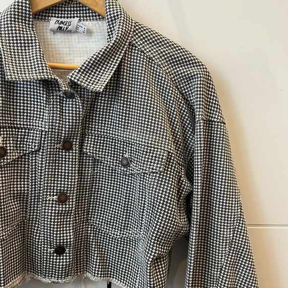 Princess Polly Crop Jacket 🐚 - Picture 5 of 10